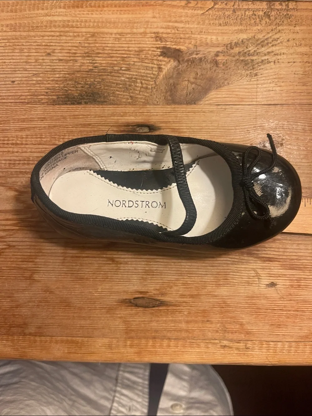 Nordstrom Girls Size 6 1/2M Black Patent Mary Jane Flats with Bow Never Worn